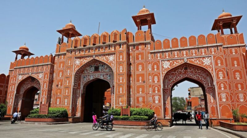 Jaipur Heritage Walk Tour With Masala Chai - Discovering City Palace