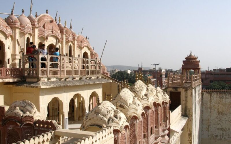 Jaipur Local Sightseeing With Expert Tourist Guide & Lunch - Jal Mahal Admiration