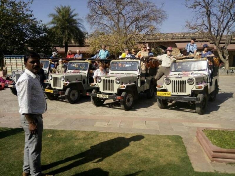Jaipur: Nahargarh Fort, Jaigarh Fort with Sunset Jeep Safari - Meeting Point and Transportation
