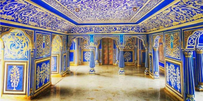 Jaipur: Private City Tour With Car & Guide - Rajasthani Cuisine Lunch