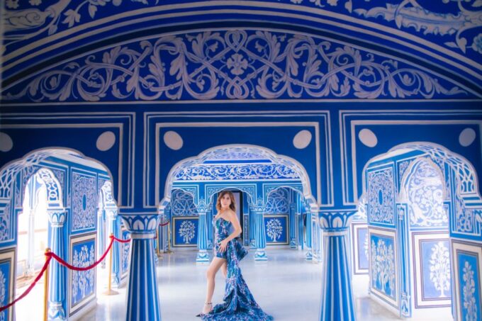 Jaipur: Private Full-Day Tour With Guide and Transfers - Colorful Bazaars for Shopping