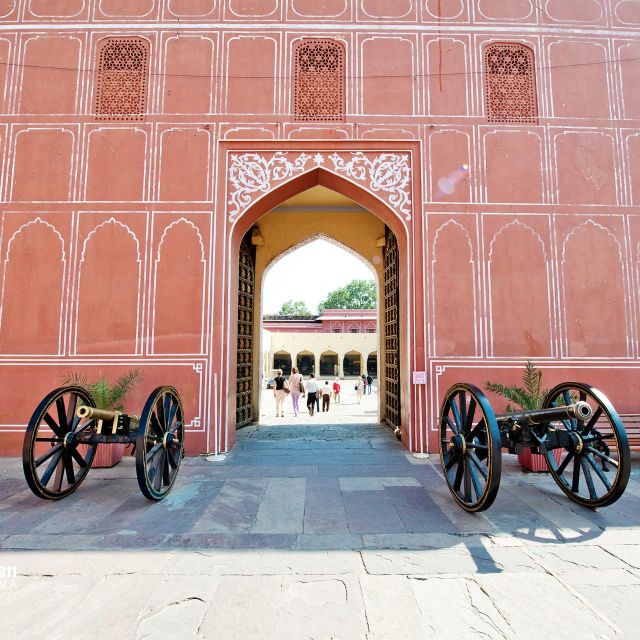 Jaipur: Private Half-Day Sightseeing Tour With Flower Market - Architectural Wonders