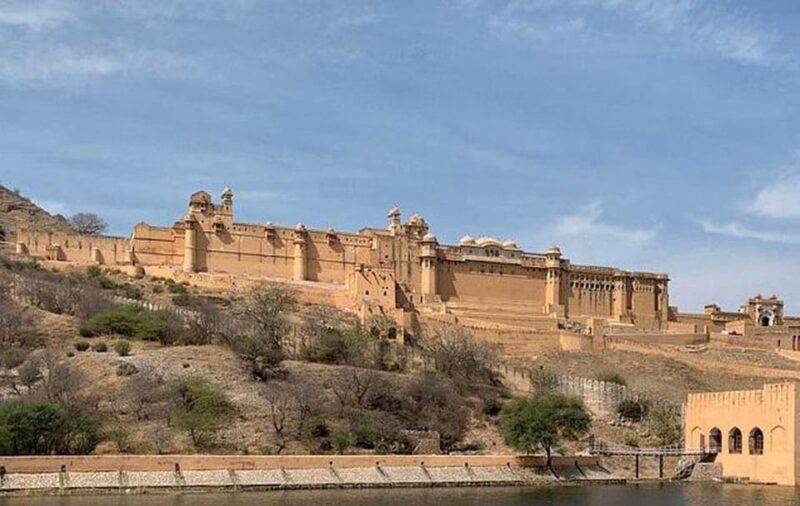 Jaipur: Private Luxury 2-Days City Tour With Guide by Car - Key Points
