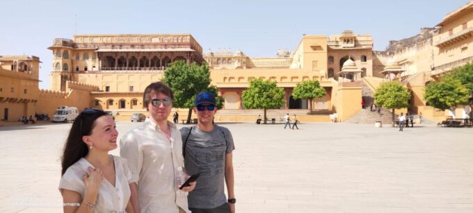 Jaipur: Private One Day Tour With Guide - Hotel Pickup and Drop-off