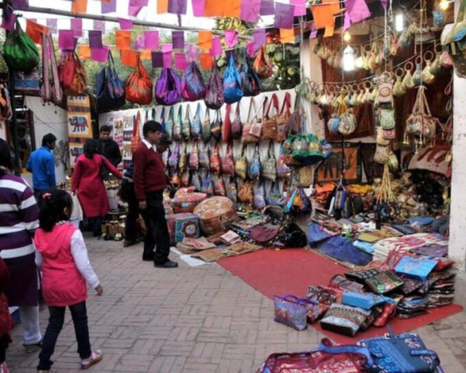 Jaipur: Private Shopping City Tour by Tuk Tuk - Customizable Itinerary Options