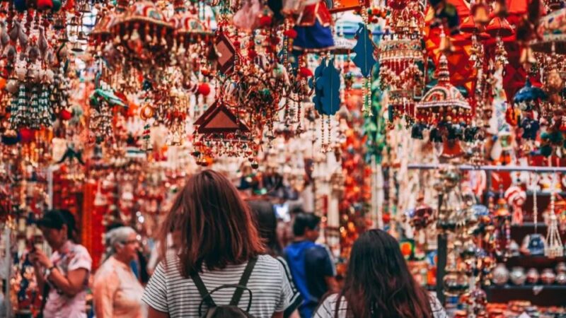 Jaipur: Private Shopping Tour by Tuk Tuk - Exploring Vibrant Markets