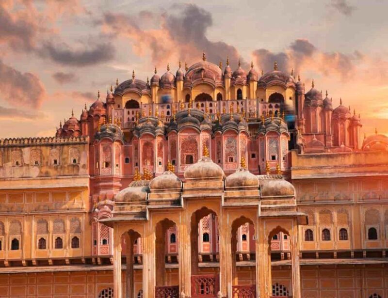 Jaipur Sightseeing 2 Days Tour By Tuk Tuk - Itinerary Day 1: Historical Landmarks
