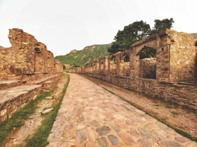 Jaipur to Haunted Bhangarh & Abhaneri Stepwell Day Tour - Pickup and Drop-off