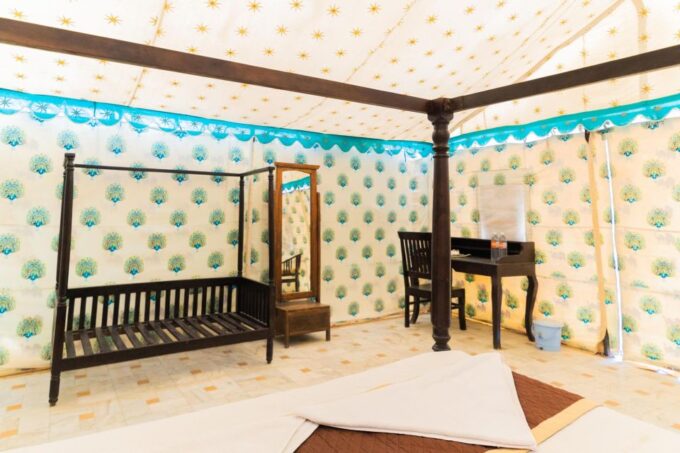 Jaisalmer: Luxury Camping in the Desert - Camel Safari Adventure