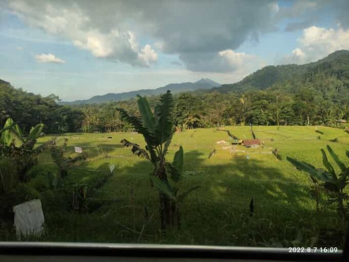 Jakarta: Active Volcano, Waterfall &Beautiful Local Village - Customer Feedback