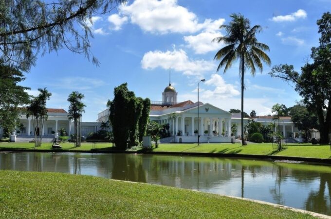 Jakarta: Bogor Botanical Gardens, With All Artists - Location and Duration