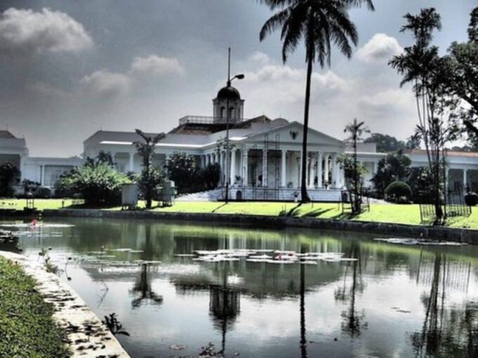 Jakarta: Botanical Garden, Waterfall, Village & Rice Field - Explore Hidden Waterfalls