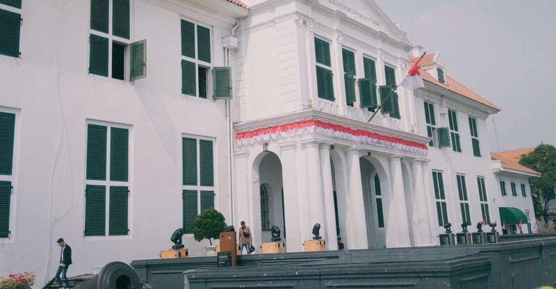 Jakarta City Tour: Discover the Vibrant Heart of Indonesia - Istiqlal Mosque
