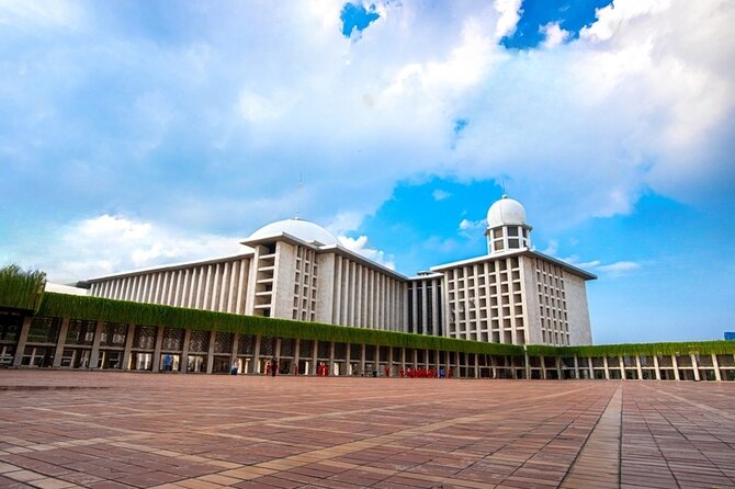 Jakarta Full-Day Highlights Tour With Transfer - Tour Requirements and Restrictions