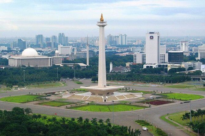 Jakarta Half-Day Guided Tour with a Private Fun Local Host - FAQs