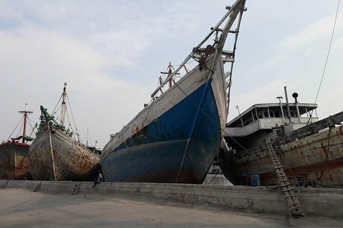 Jakarta Highlight Places with Multilingual Guide - FAQ