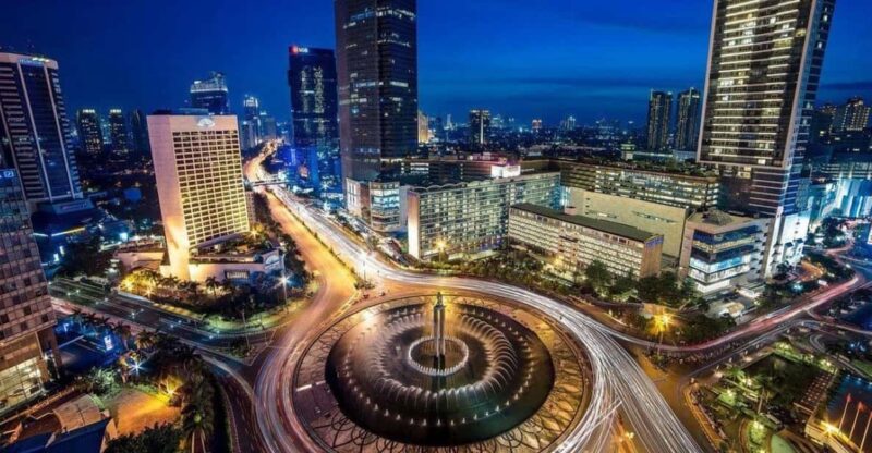 Jakarta Landmarks and Shopping Tour - Tour Inclusions and Accessibility
