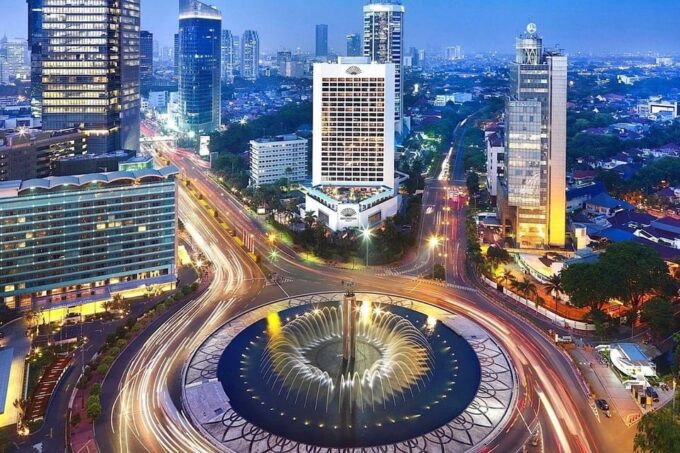 Jakarta Landmarks and Shopping Tour - Attraction Highlights