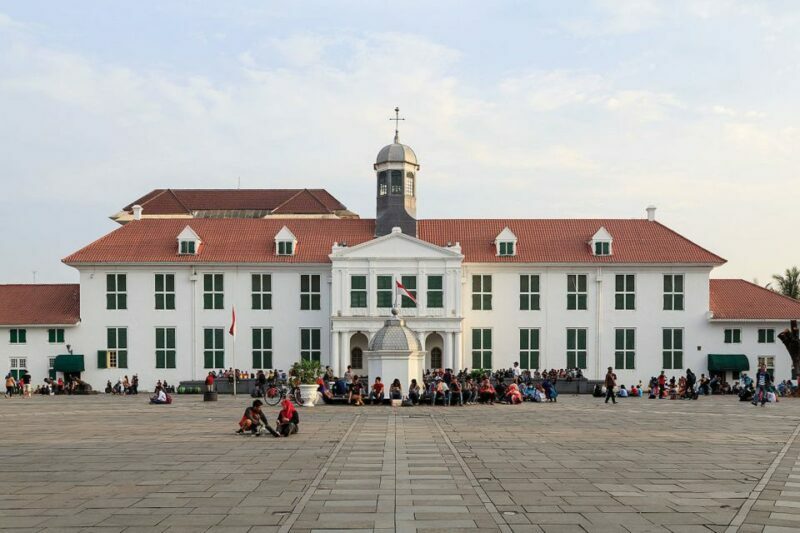 Jakarta: Museums, Chinatown & Colonial Landmarks Group Tour - Practical Tips for Travelers