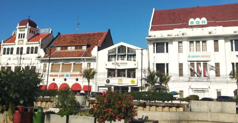 Jakarta Night Life Tour With Highlight and Food Tour - Tour Experience