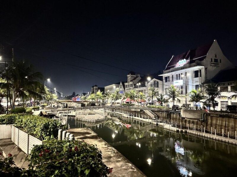 Jakarta Night Tour: Guided Sightseeing & Street Food Tour - Customer Reviews and Ratings