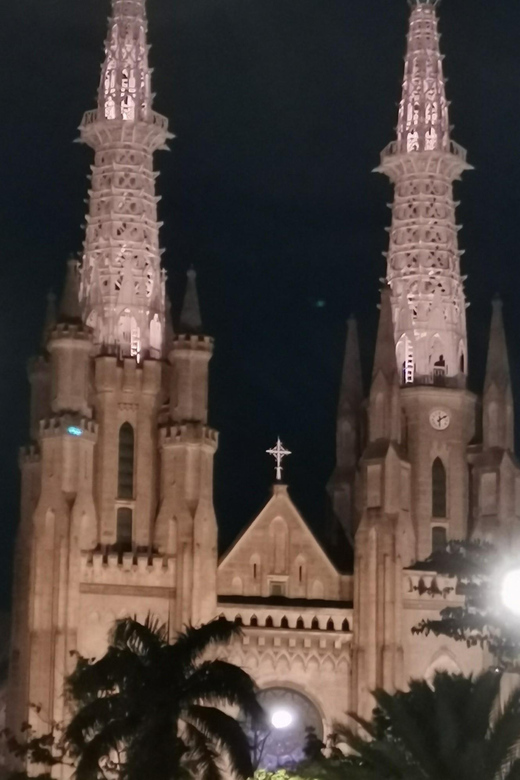 Jakarta Night Tour : Landmarks and Street Food Experience - Itinerary Highlights