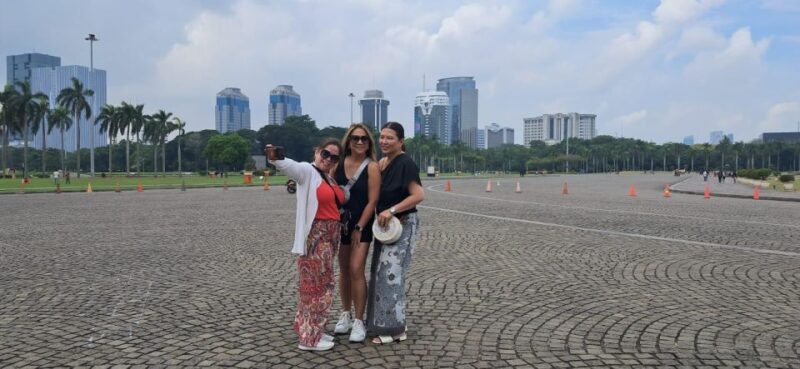 Jakarta: Private Car Charter With Driver in Group by Van - Pricing and Payment