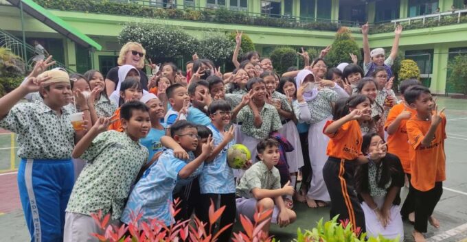 Jakarta Private City Tour With Obama School Visit - Discover Indonesian History and Culture