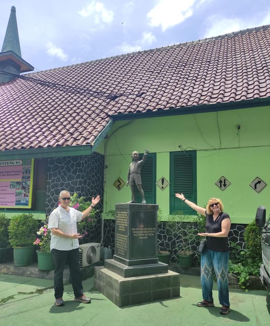 Jakarta Private City Tour With Obama School Visit - Frequently Asked Questions
