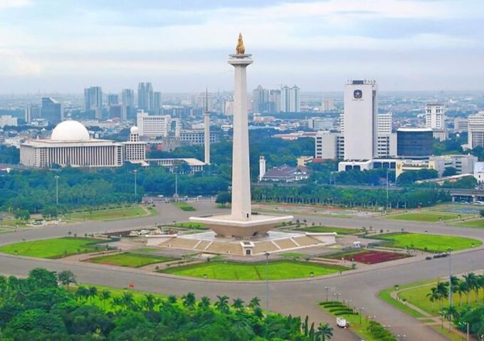 Jakarta : Private City Tour With Tour Guide Speaking Italy - Tour Duration and Price