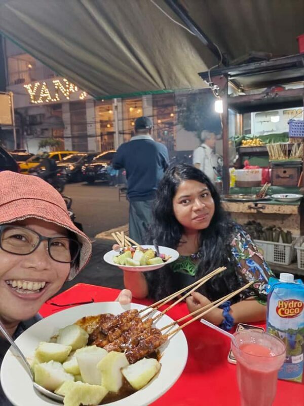 Jakarta: Private Street Food Tour with MRT Transportation - FAQ
