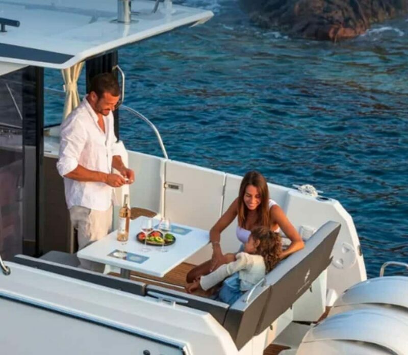 Jakarta: Sunset Yacht for Party & Birthday with Champagne - Authenticity and Unique Aspects