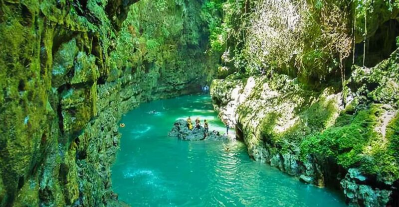 Jakarta Tour :Green Canyon, Hotspring, Volcano 3 Day 2 Night - Itinerary Summary