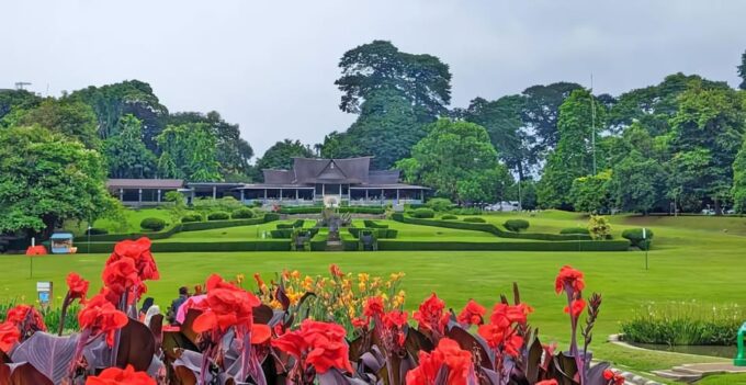 Jakarta Tour : Natural Views, Waterfall and Botanical Garden - Inclusions