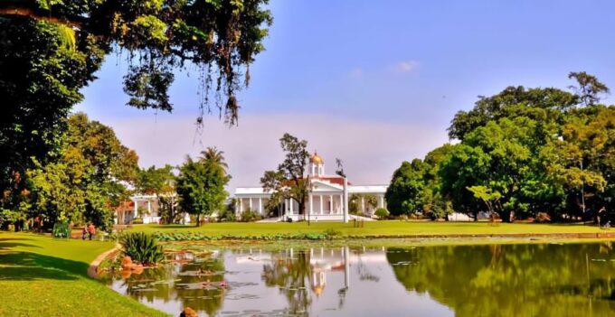 Jakarta Tour : Natural Views, Waterfall and Botanical Garden - Frequently Asked Questions