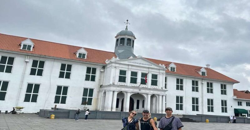 Jakarta Walkingtour : Explore Jakarta as the Locals Do - Key Points