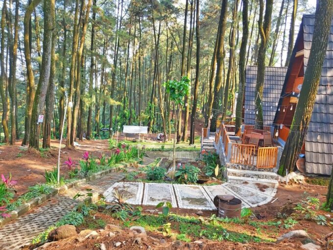Jakarta: Waterfall, Camping Ground, Volcano 3 Day 2 Night - Highlights of the Tour