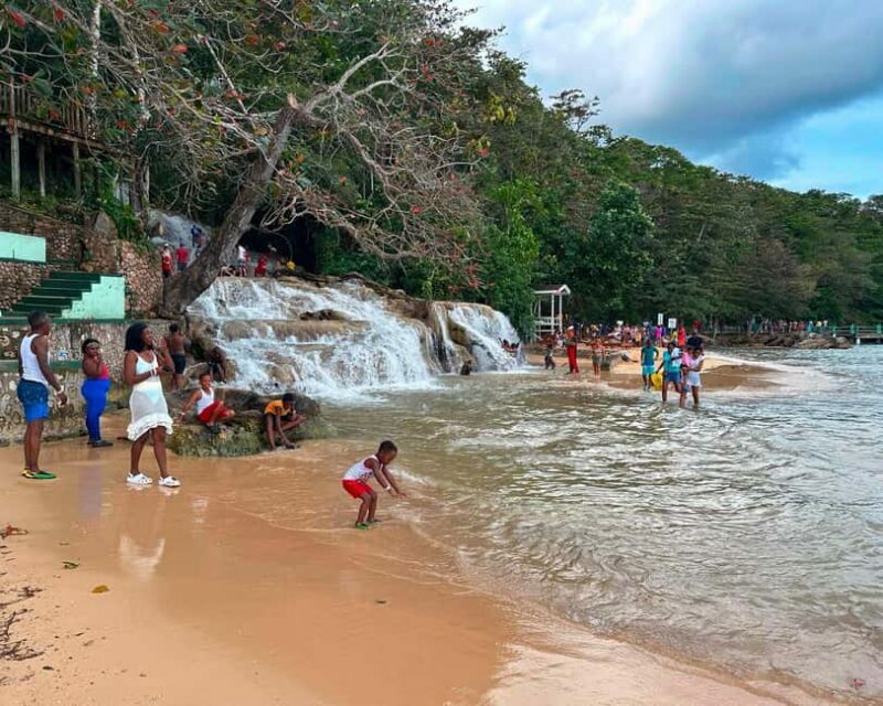 Jamaica Dunn's River Falls guided tour from Ocho Rios hotels - Who Will Enjoy This Tour?