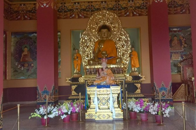 Jamchen Vijaya Stupa With Short Hike and Budanilkantha Sightseeing - What to Expect