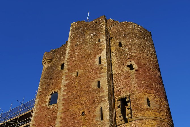 Jamie Fraser Outlander Tour to Lallybroch From Edinburgh - Exploring Midhope Castle