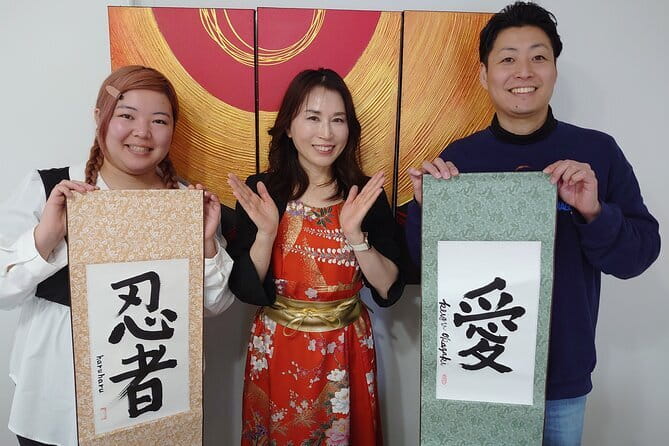 Japanese Calligraphy Experience in Osaka - Calligraphy Instruction