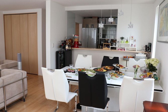 Japanese Cooking Lesson and Meal With a Local Professional in Her Lovely Home - What to Expect During the Class