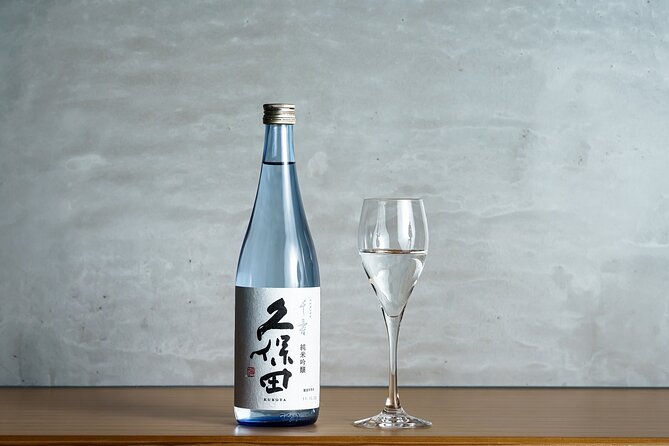 Japanese Sake & AI Experience Plan at Kubota Sake Bar - Age and Alcohol Restrictions