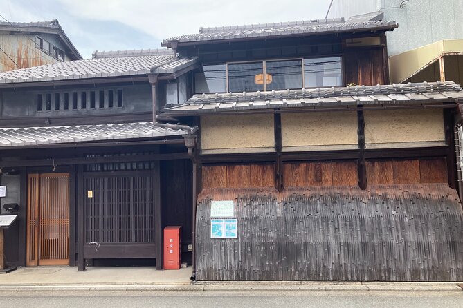 Japanese Tea Ceremony in a Traditional Town House in Kyoto - English-Guided Tea Ceremony Demonstration