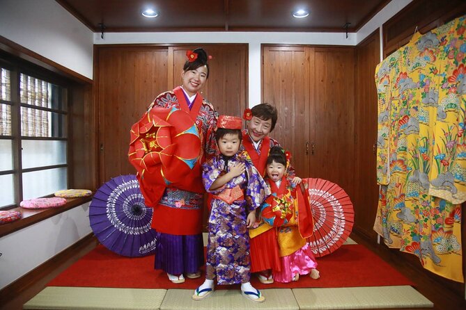 Japanese Traditional Costumes Kimono Yukata Ryuso Photography Course << Hair Set & Point Makeup & Dressing & Photography >> - Preparing for the Photography Session