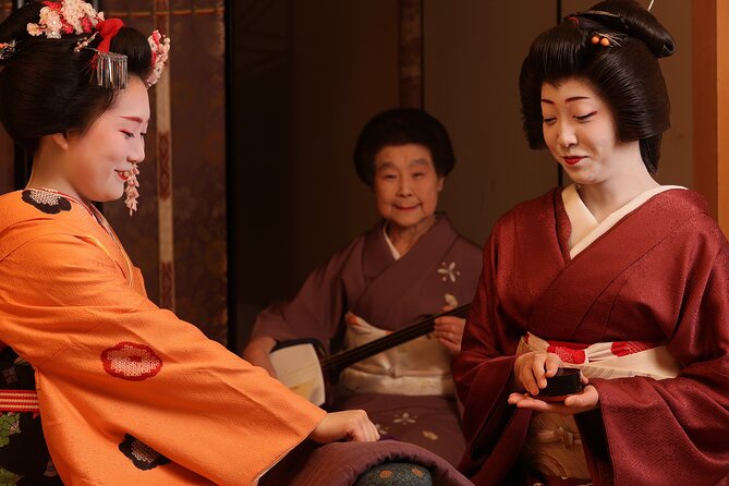 Japanese Traditional Exclusive Geiko Experience in Kyoto - Private Tour and Group Composition