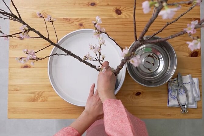 Japans Customs of Ikebana Art, Tea Ceremony & Kimono Welcome - Exploring the Cultural Significance