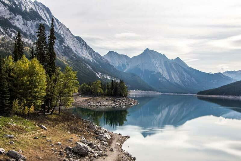Jasper: Maligne Valley Wildlife & Spirit Island Cruise - FAQ
