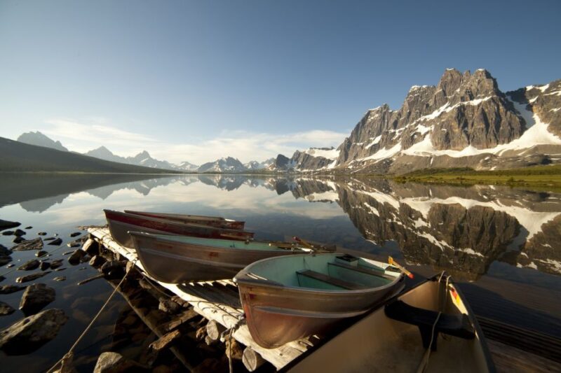 Jasper: Transfer to Banff/Lake Louise W/ Columbia Icefields - Glacier Adventure and Skywalk