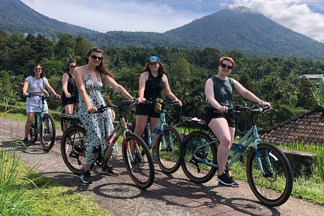 Jatiluwih E-bikes Tour Cycling Group - Getting There
